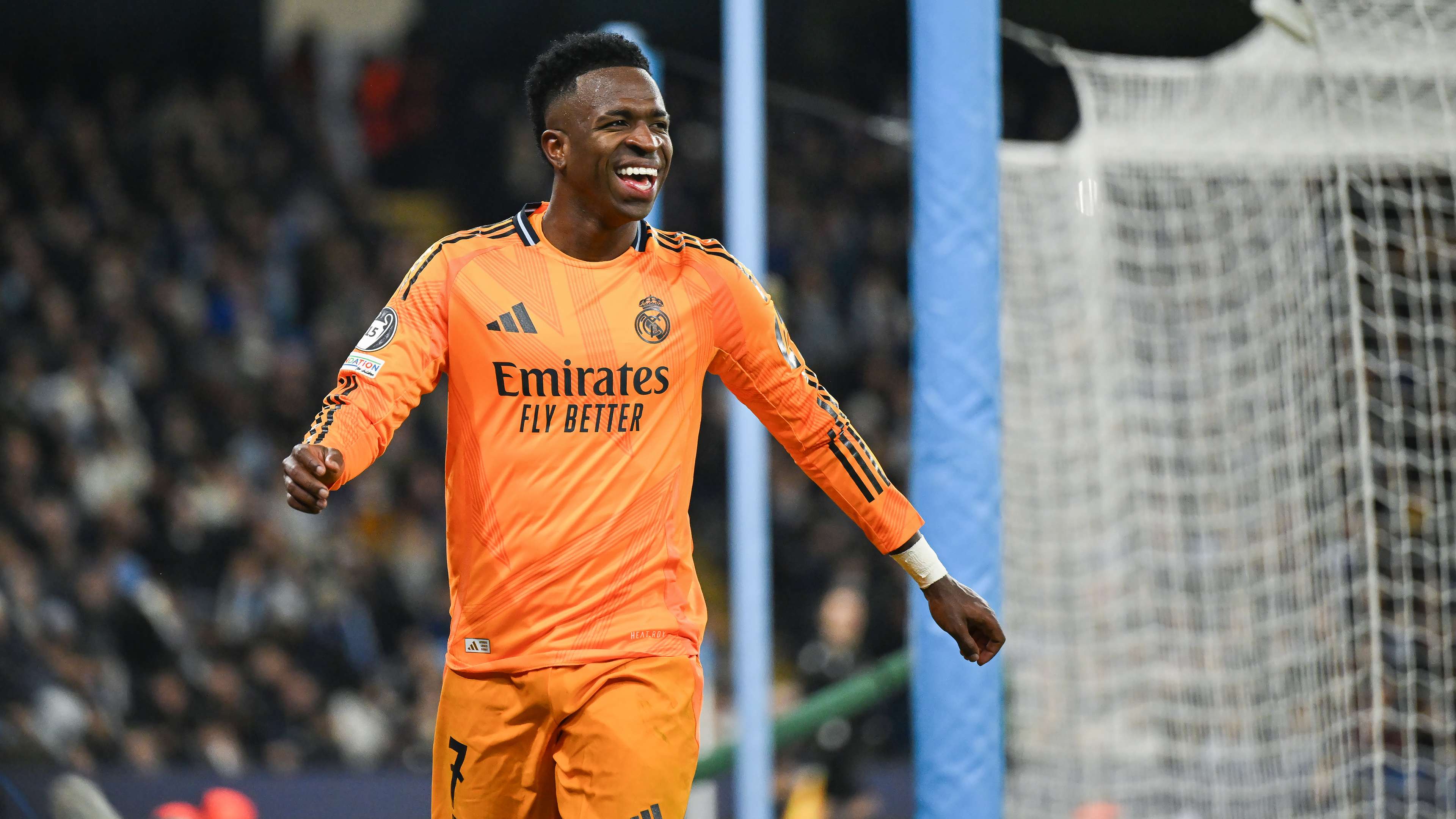 热闻：世界杯史上最小参赛国诞生！15万人口小国库拉索创造奇迹晋级